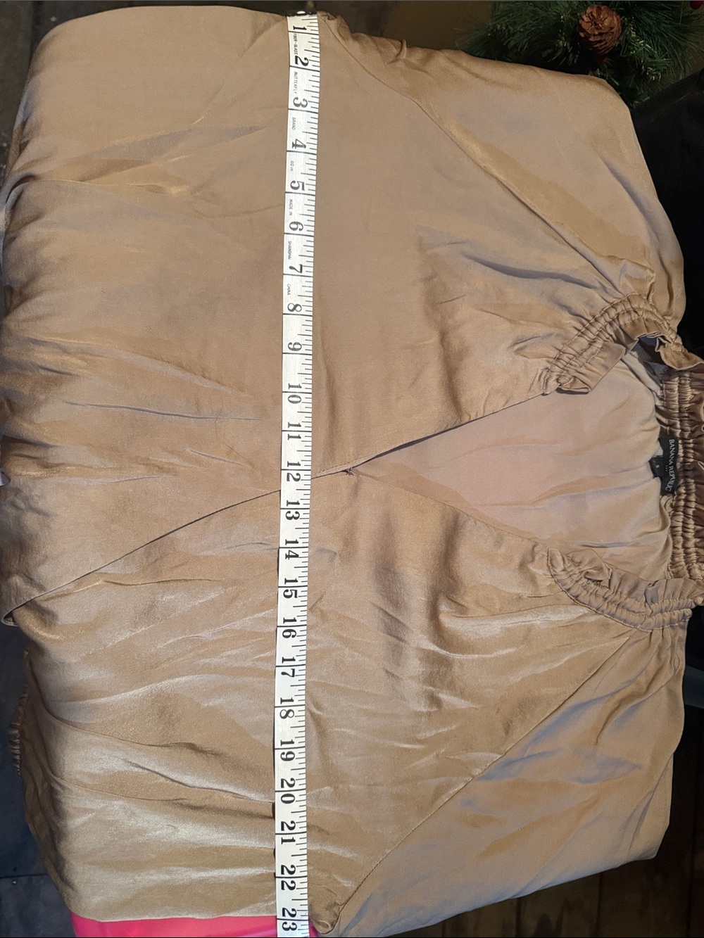 Banana Republic Factory S Elegant Tan Women's Top - Picture 5 of 5